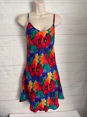 Partners mervyns Size Medium 100% Silk Floral Chemise Vibrant Dopamine colors